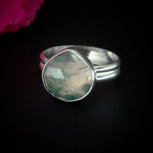 Rose Cut Moss Agate Ring - Size 8 to 8 1/4 - Sterling Silver - Dainty Moss Agate Jewelry - Faceted Gemstone Leaf Ring - Teardrop Tree Agate