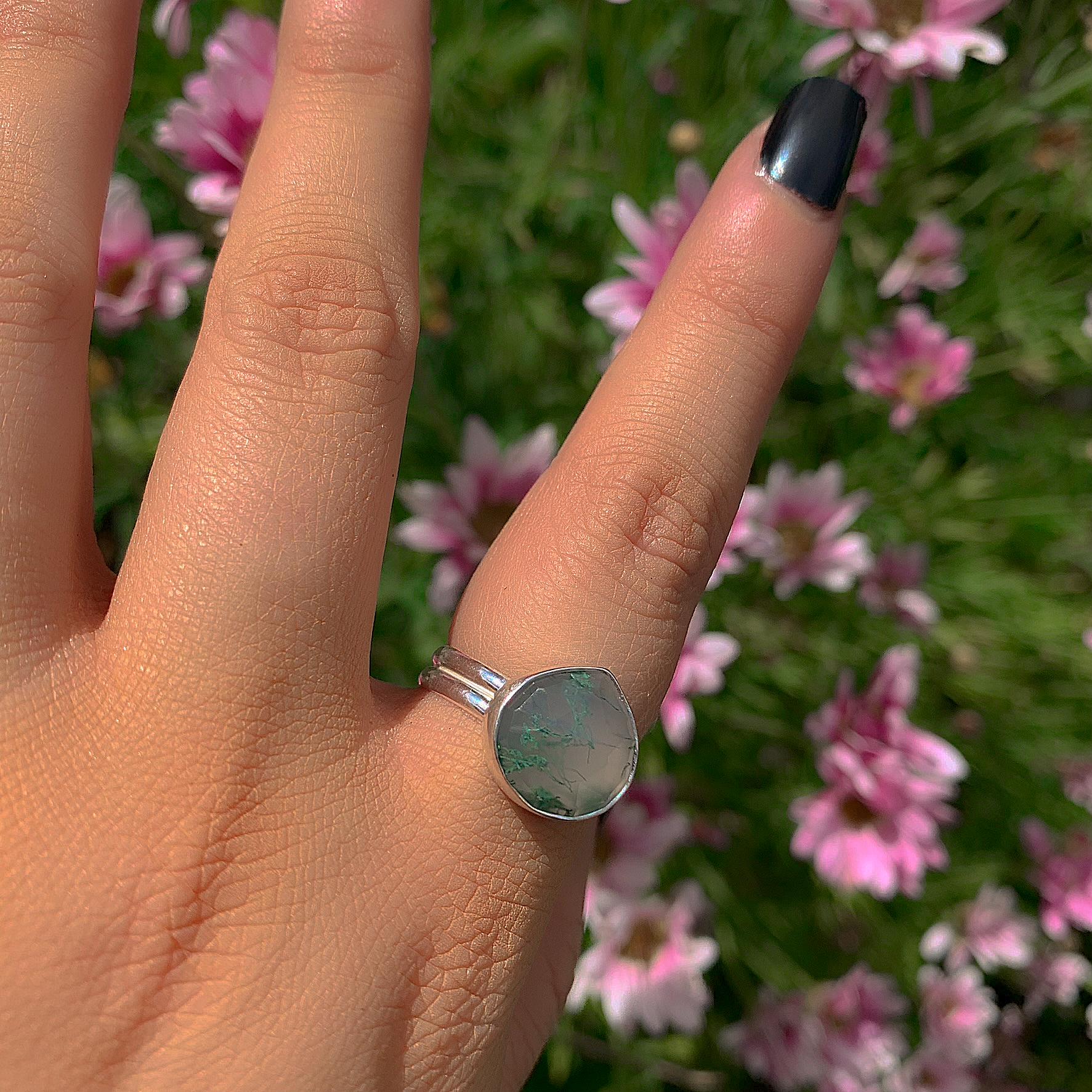 Rose Cut Moss Agate Ring - Size 8 to 8 1/4 - Sterling Silver - Dainty Moss Agate Jewelry - Faceted Gemstone Leaf Ring - Teardrop Tree Agate