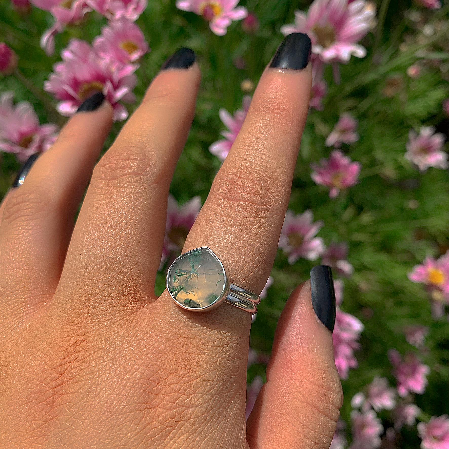 Rose Cut Moss Agate Ring - Size 8 to 8 1/4 - Sterling Silver - Dainty Moss Agate Jewelry - Faceted Gemstone Leaf Ring - Teardrop Tree Agate
