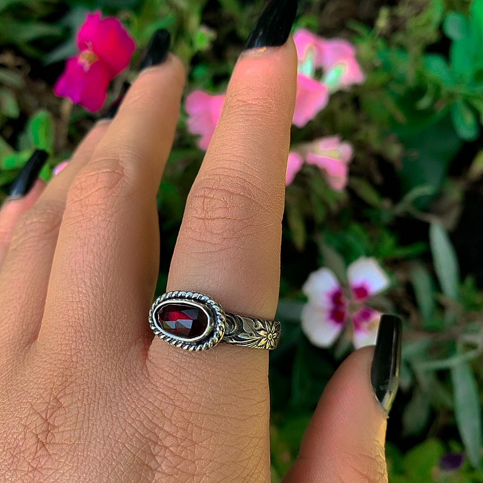 Rose Cut Rhodolite Garnet Ring - Size 9 - Sterling Silver - Pink Garnet Ring - Red Garnet Jewellery - Thick Floral Ring Band, Faceted Garnet