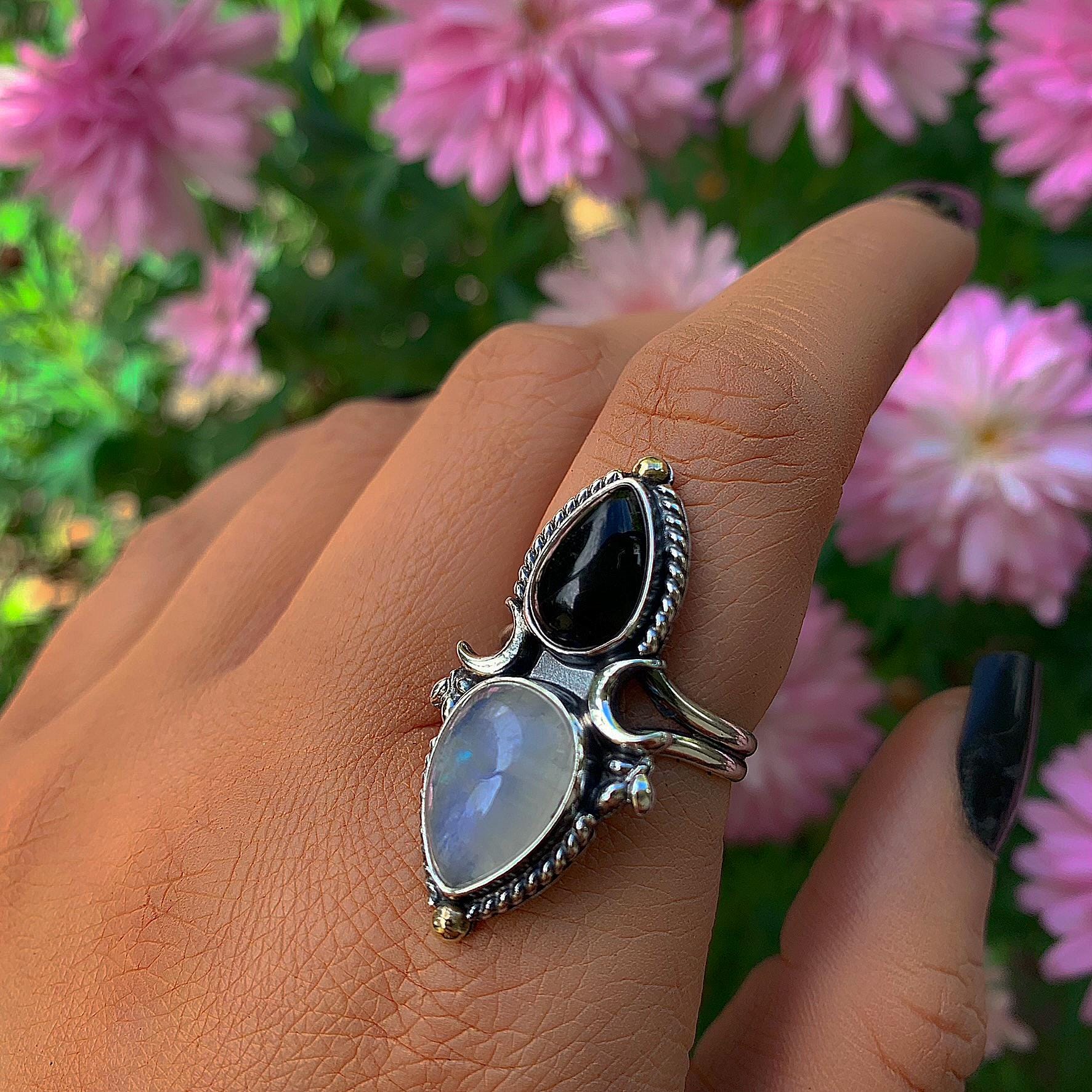Black Onyx & Moonstone Ring - Size 8 1/4 - Sterling Silver