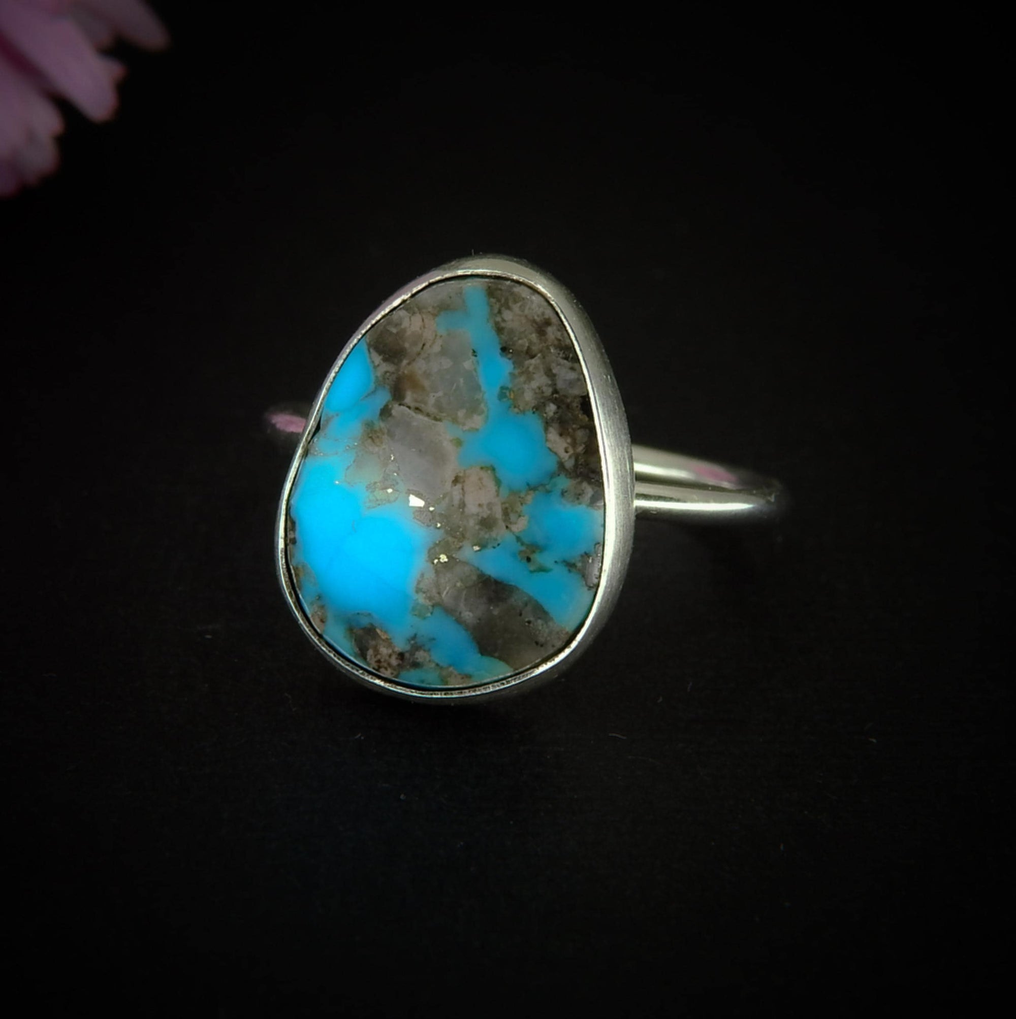 Kingman Turquoise Ring - Size 9 1/2 - Sterling Silver