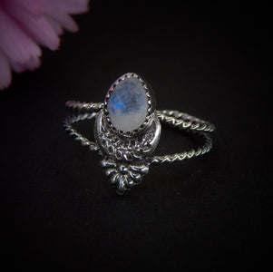 Rose Cut Moonstone Ring - Size 8 - Sterling Silver