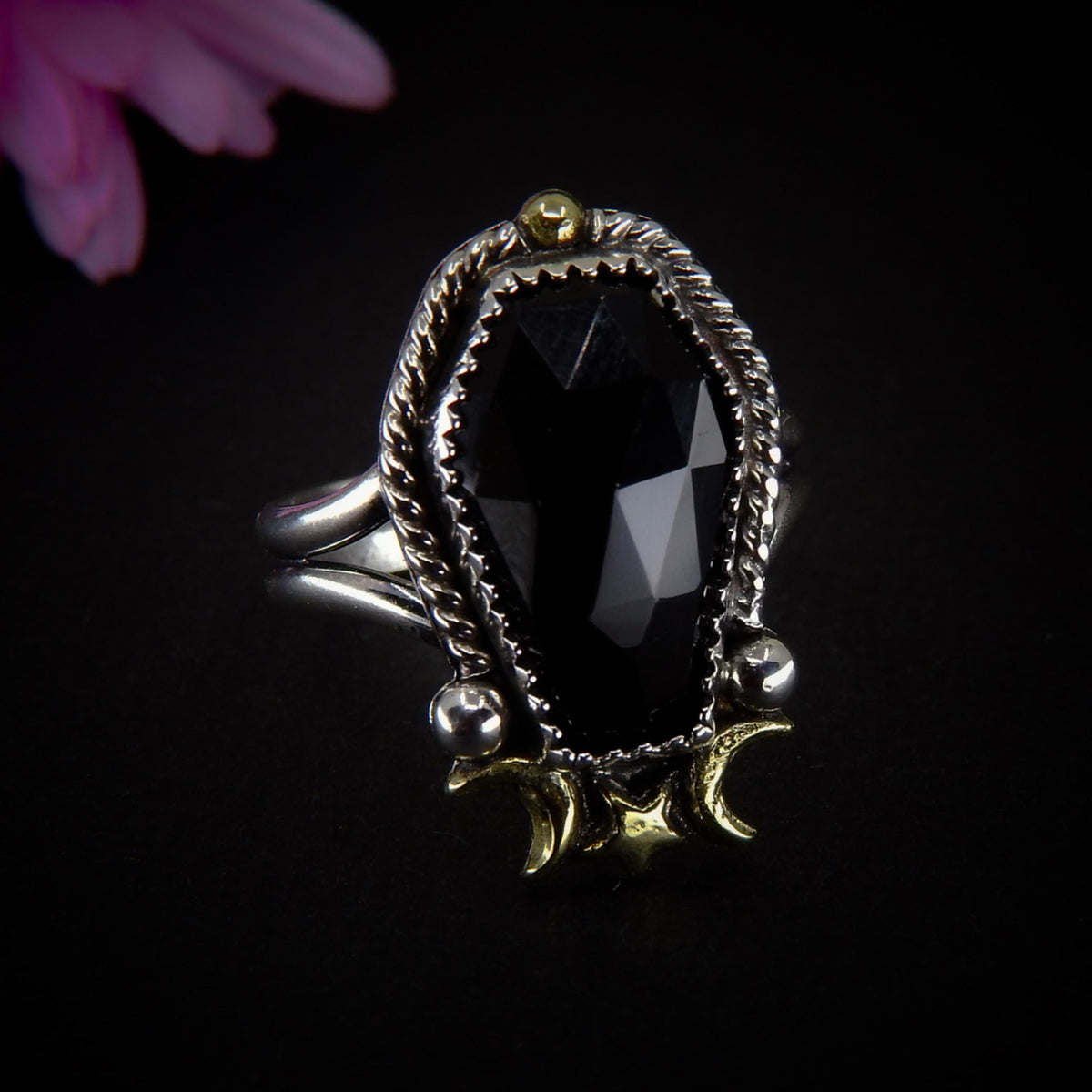 Rose Cut Black Onyx Coffin Ring - Size 7 1/4 to 7 1/2 - Sterling Silver - Halloween Jewellery - Faceted Onyx Crescent Moon - Witch Gothic