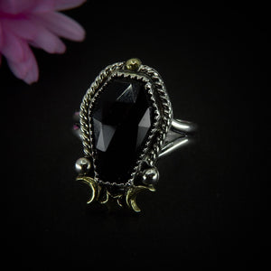 Rose Cut Black Onyx Coffin Ring - Size 7 1/4 to 7 1/2 - Sterling Silver - Halloween Jewellery - Faceted Onyx Crescent Moon - Witch Gothic
