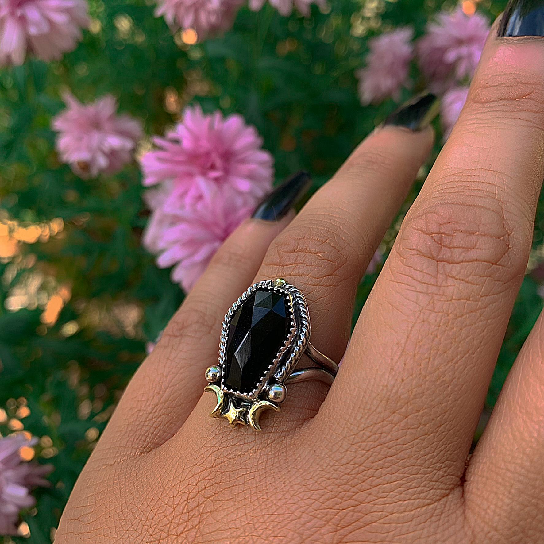 Rose Cut Black Onyx Coffin Ring - Size 7 1/4 to 7 1/2 - Sterling Silver - Halloween Jewellery - Faceted Onyx Crescent Moon - Witch Gothic