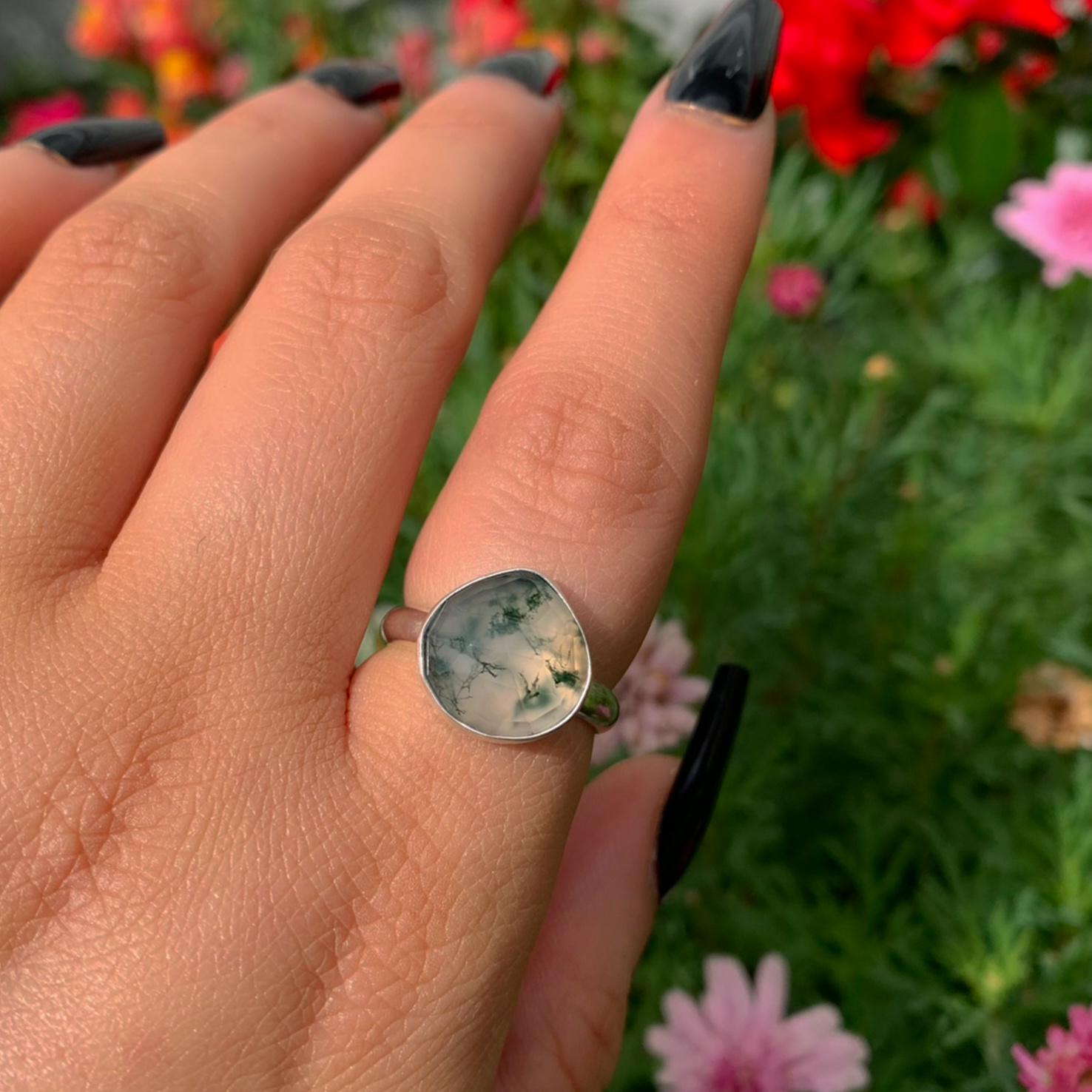Rose Cut Moss Agate Ring - Size 7- Sterling Silver - Teardrop Moss Agate Jewelry - Faceted Leaf Ring - Forest Tree Agate Thick Ring Band