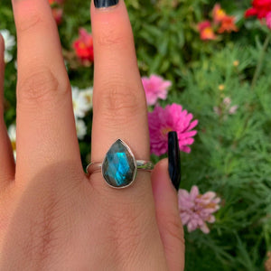 Rose Cut Labradorite Ring - Size 9 3/4 - Sterling Silver - Teardrop Blue Labradorite Jewellery