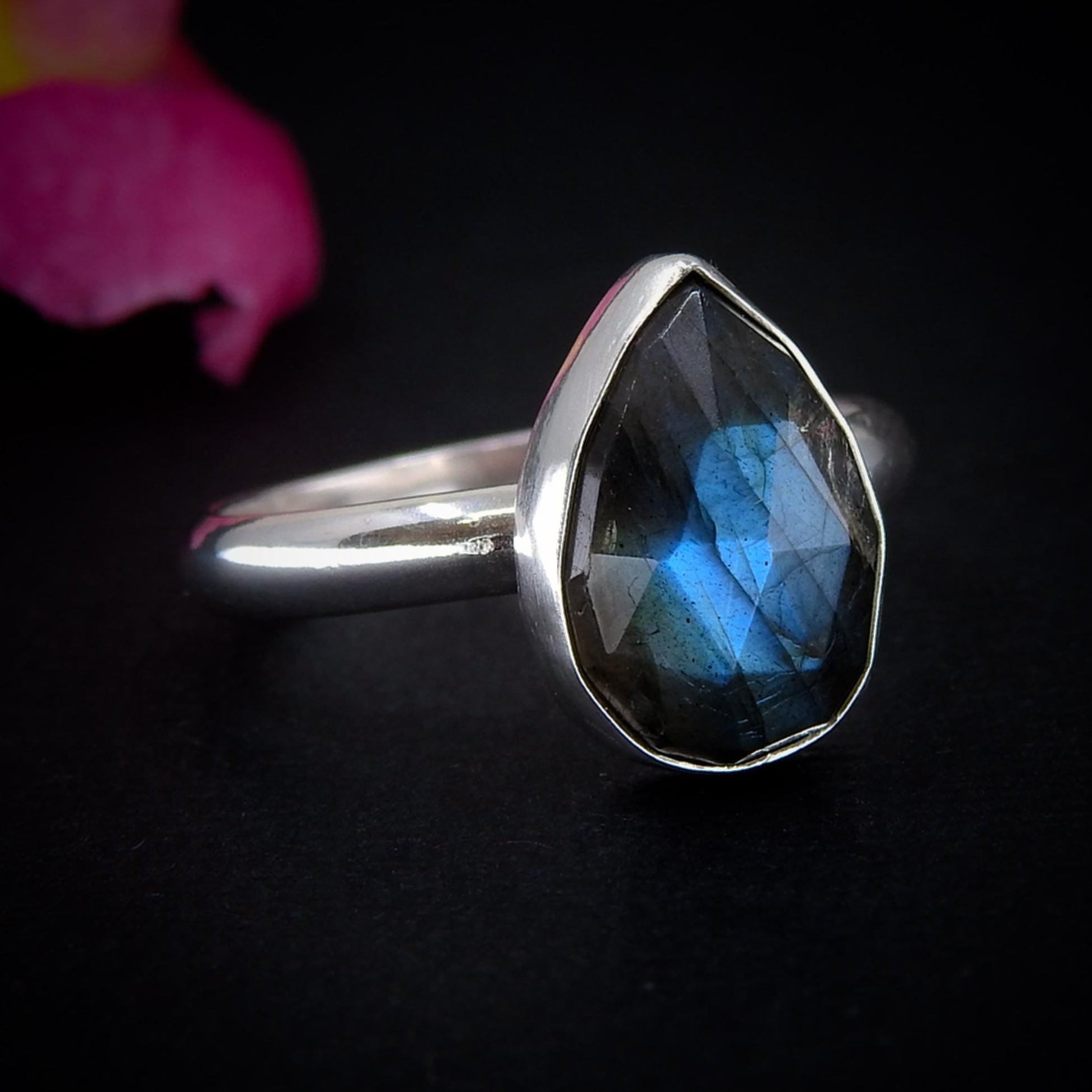 Rose Cut Labradorite Ring - Size 9 3/4 - Sterling Silver - Teardrop Blue Labradorite Jewellery