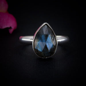 Rose Cut Labradorite Ring - Size 9 3/4 - Sterling Silver - Teardrop Blue Labradorite Jewellery