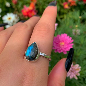 Rose Cut Labradorite Ring - Size 9 3/4 - Sterling Silver - Teardrop Blue Labradorite Jewellery