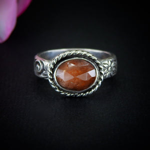 Sunstone Ring - Size 8 - Sterling Silver - Rose Cut Sunstone Jewelry - Sunstone Jewellery - Thick Floral Detailed Ring Band OOAK