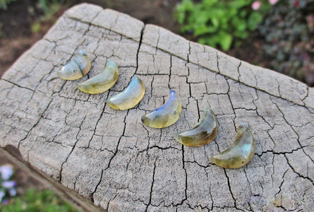 Custom Labradorite Crescent Moon Ring - Made to Order - Gem & Tonik