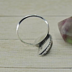 Custom Labradorite Crescent Moon Ring - Made to Order - Gem & Tonik