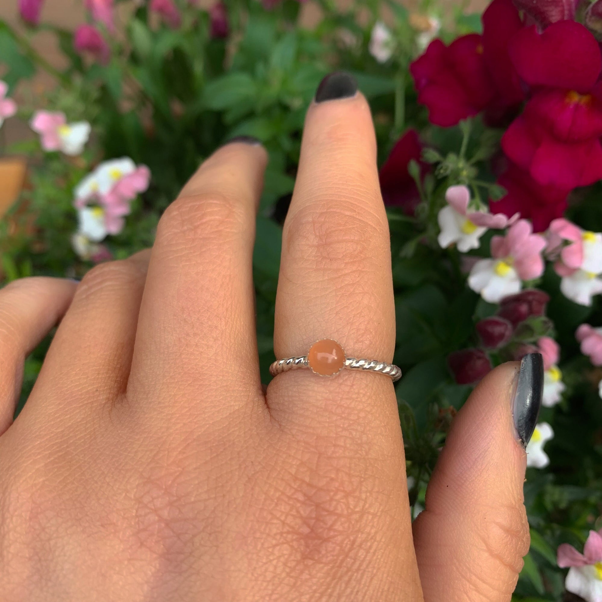 Moonstone ring pandora discount