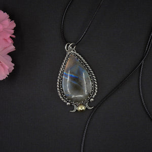 Rainbow Labradorite Pendant - Sterling Silver 