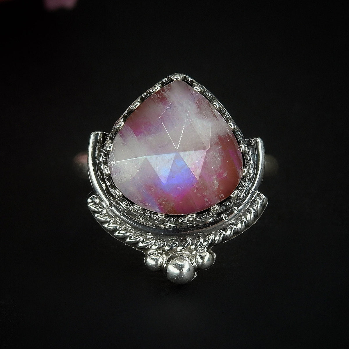 Rose Cut Moonstone & Red Jasper Ring - Size 6 1/4 to 6 1/2 