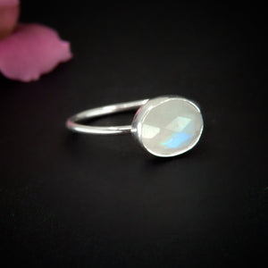 Rose Cut Moonstone Ring - Size 8 - Sterling Silver - Faceted Moonstone Ring - Dainty Rainbow Moonstone Ring - Oval Moonstone Jewellery OOAK