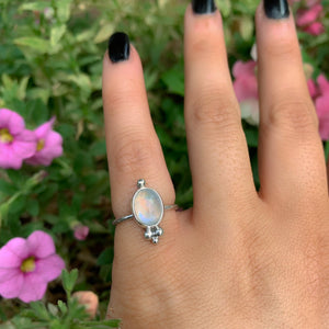 Moonstone Ring - Size 4 - Sterling Silver - Rainbow Moonstone Statement Ring - Blue Flash Moonstone Jewllery - Dainty Moonstone Ring OOAK