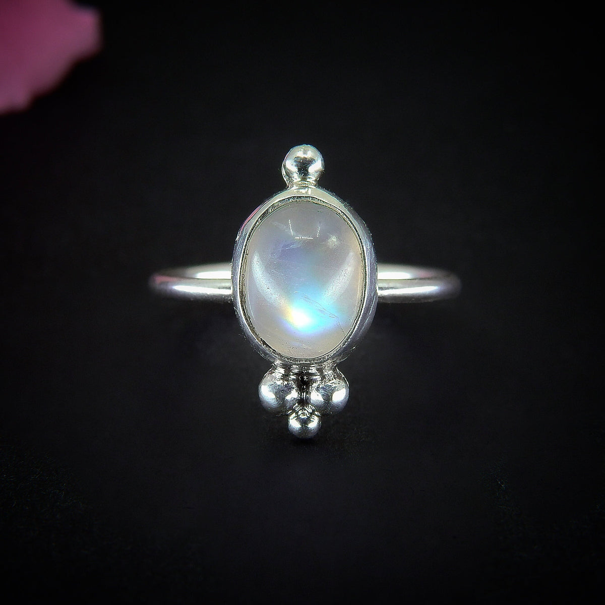 Moonstone Ring - Size 4 - Sterling Silver - Rainbow Moonstone Statement Ring - Blue Flash Moonstone Jewllery - Dainty Moonstone Ring OOAK
