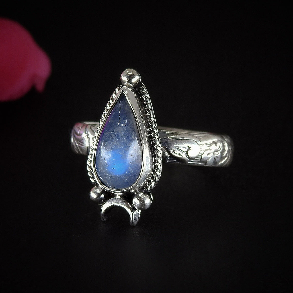 Moonstone Ring - Size 7 3/4 - Sterling Silver - Blue Moonstone Jewelry - Flashy Moonstone Jewellery - Moonstone Floral Thick Ring Band OOAK