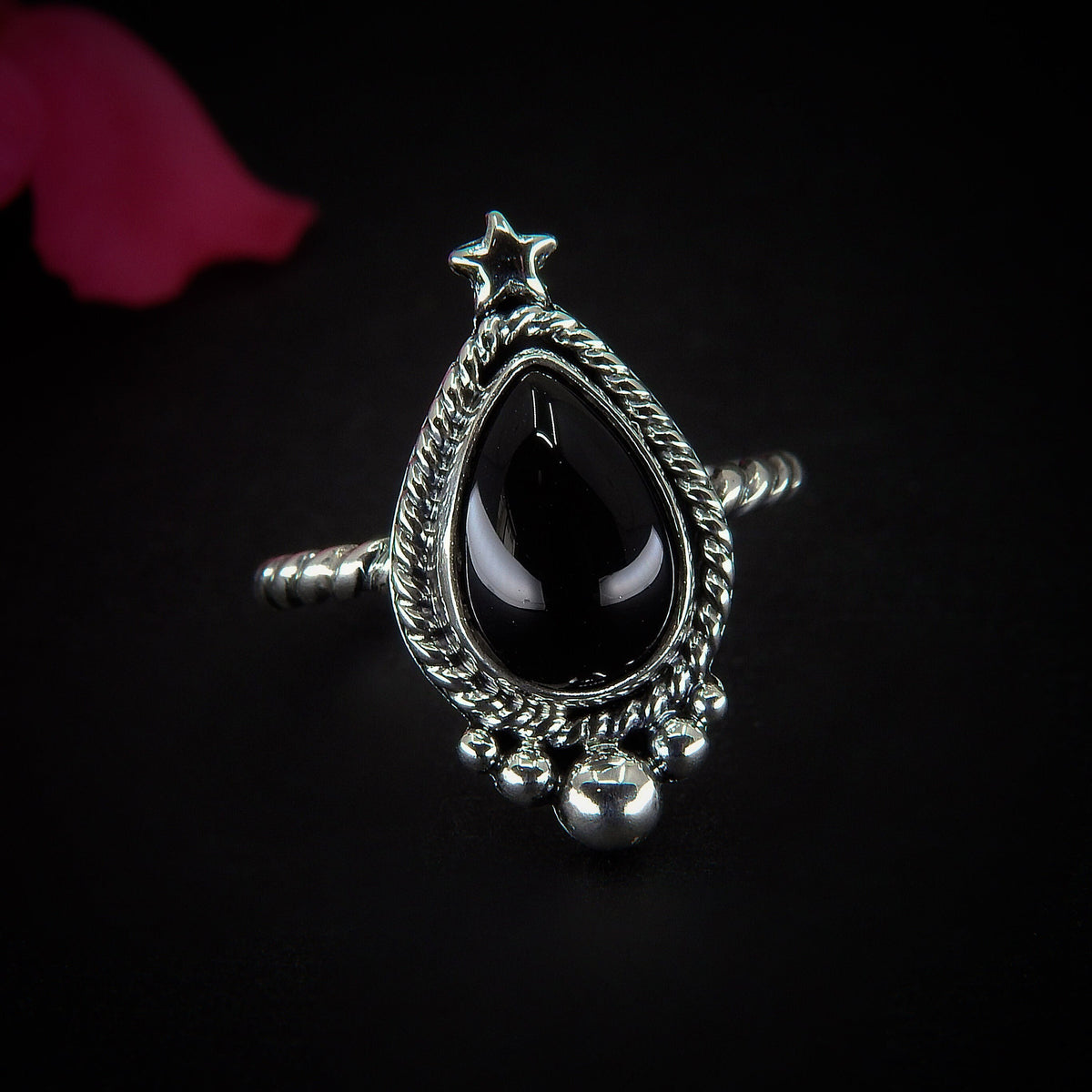 Black Onyx Ring - Size 6 1/4 - Sterling Silver - Dainty Onyx Ring - Teardrop Onyx Ring - Black Gemstone Jewellery - Onyx Star Ring Celestial