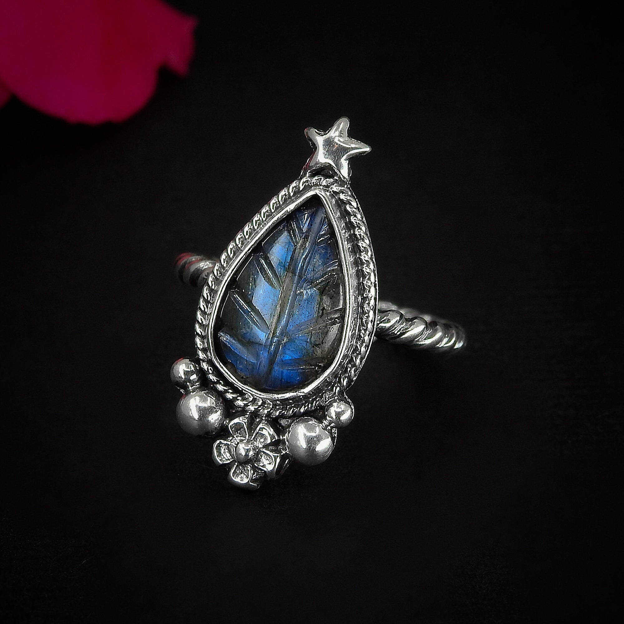 Labradorite Leaf Ring - Size 4 - Sterling Silver - Leaf Labradorite Ring - Blue Labradorite Flower Ring - Handmade Labradorite Star Jewelry