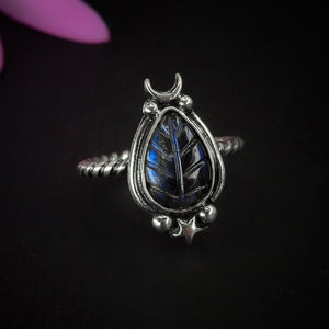 Labradorite Leaf Ring - Size 7 - Sterling Silver - Leaf Labradorite Ring - Blue Labradorite Crescent Moon Ring - Labradorite Star Jewelry