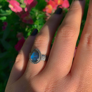 Labradorite Ring - Size 5 1/2 - Sterling Silver - Teardrop Blue Labradorite Ring - Thick Band Labradorite Jewellery - Floral Ring Band OOAK