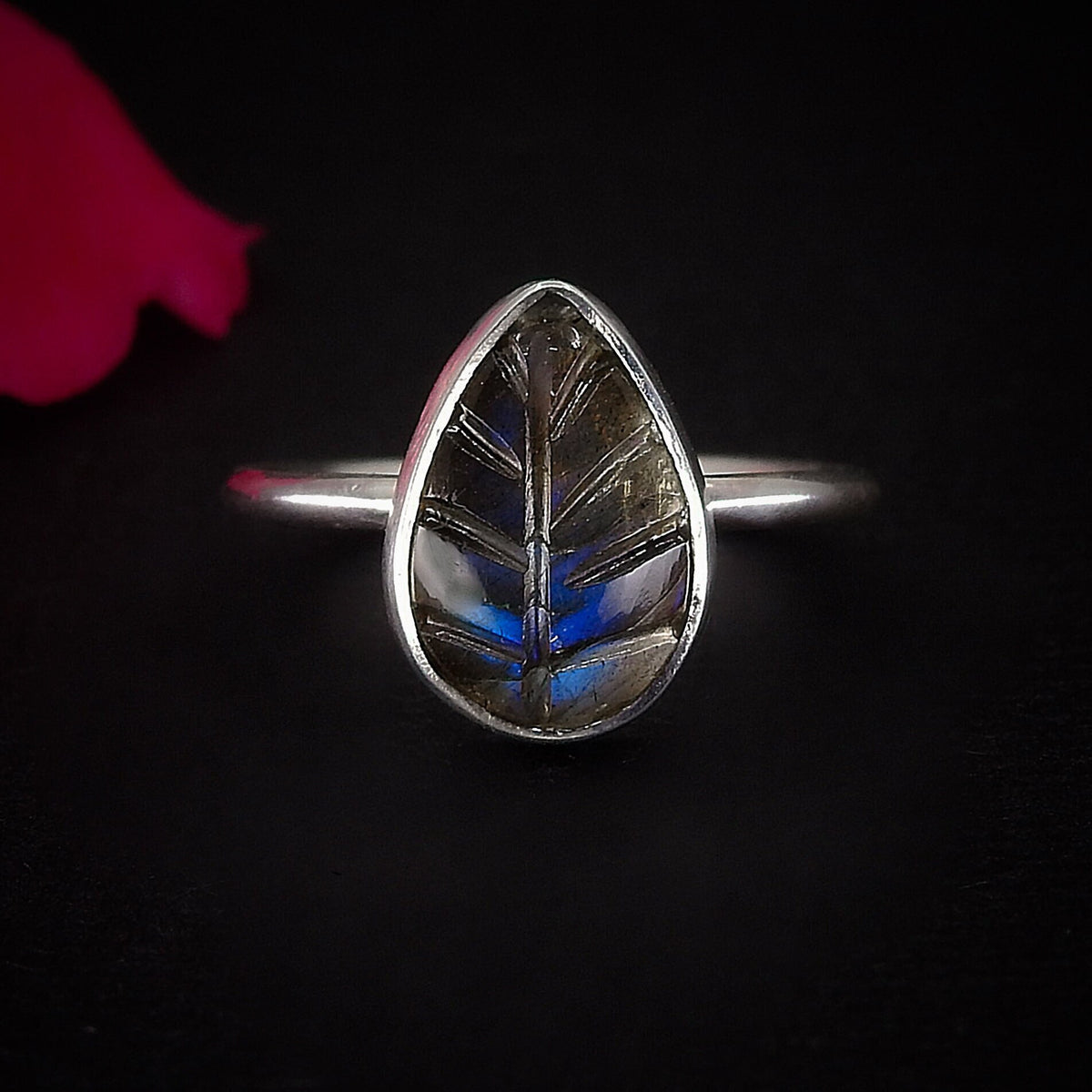 Labradorite Leaf Ring - Size 5 - Sterling Silver - Leaf Labradorite Ring - Blue Labradorite Jewellery - Handmade Dainty Labradorite OOAK